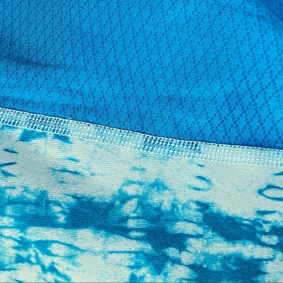 IVIVVA blue built in bra scoop neck cut out racerback tank top - Picture 5 of 7